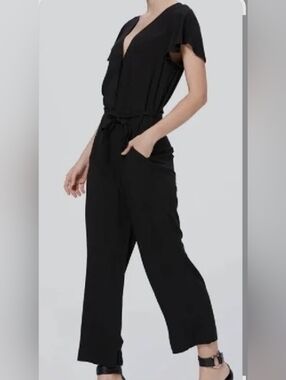 SILENT + NOISE BLACK V-NECK BELTED JUMPSUIT SIZE MEDIUM